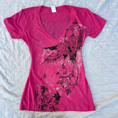 Women's Grunge Aesthetic Top Hot Pink Vintage Graphic - Winged Heart Lock Print V-Neck Fitted T-Shirt