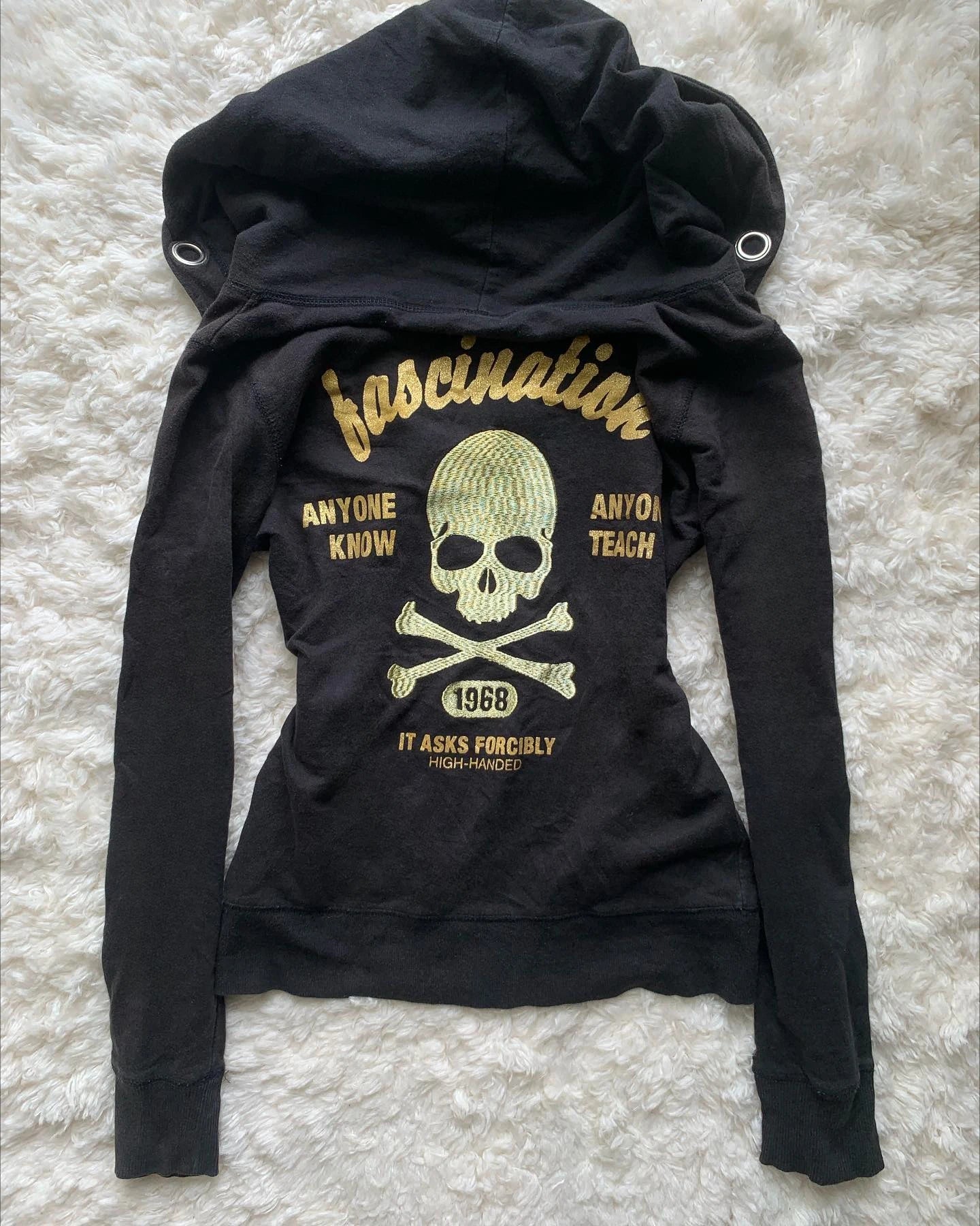 Retro Zipper Gothic Hoodie - Sexy Slim Fit Sweatshirt with Skull Graphic Embroidery
